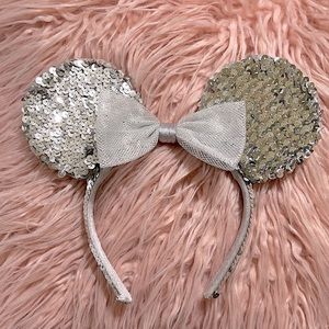 Silver Sequence Minnie Ears 😍
